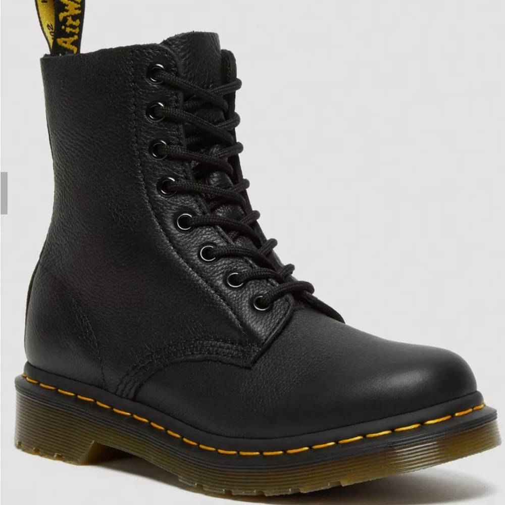 Dr. Martens Black 1460 Women’s Pascal Leather Boots SIZE 9